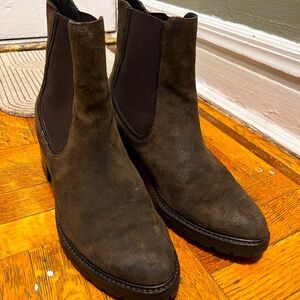 Gorgeous Dark Brown Thursdays Chelsea Boots, Size 10 Womens